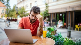 EE4I8779copy-65770-2-min